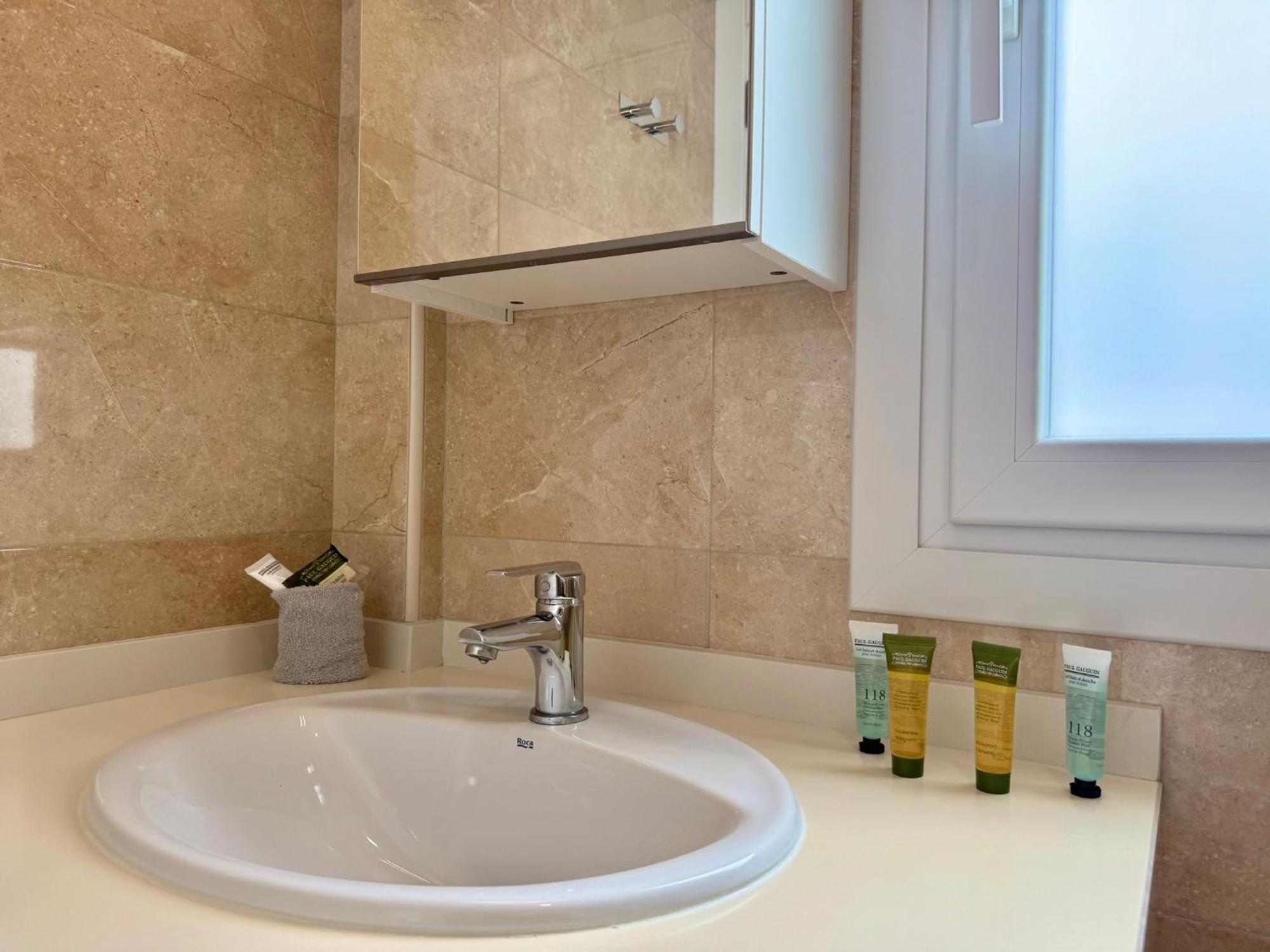 Blanco 35 By Sunhousescanarias El Tablero  Luaran gambar